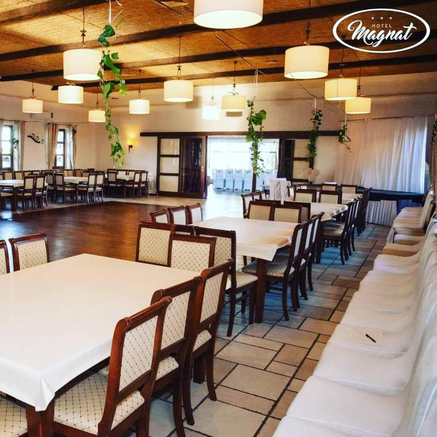 Hotel Magnat Słupca Екстериор снимка
