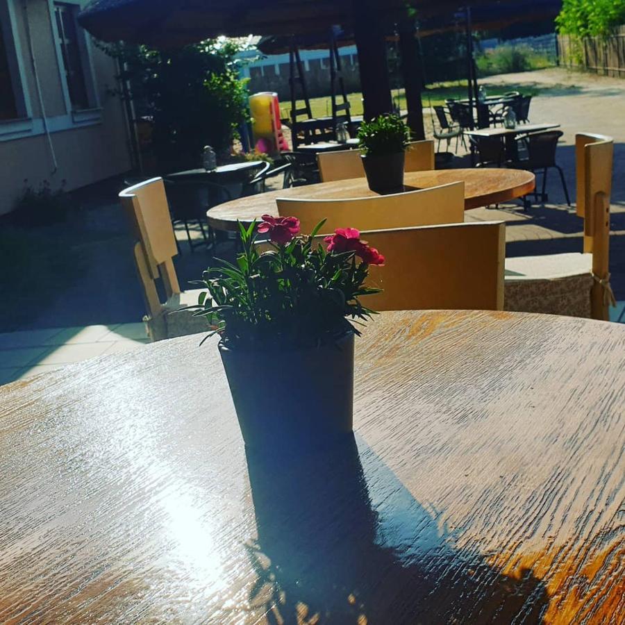Hotel Magnat Słupca Екстериор снимка
