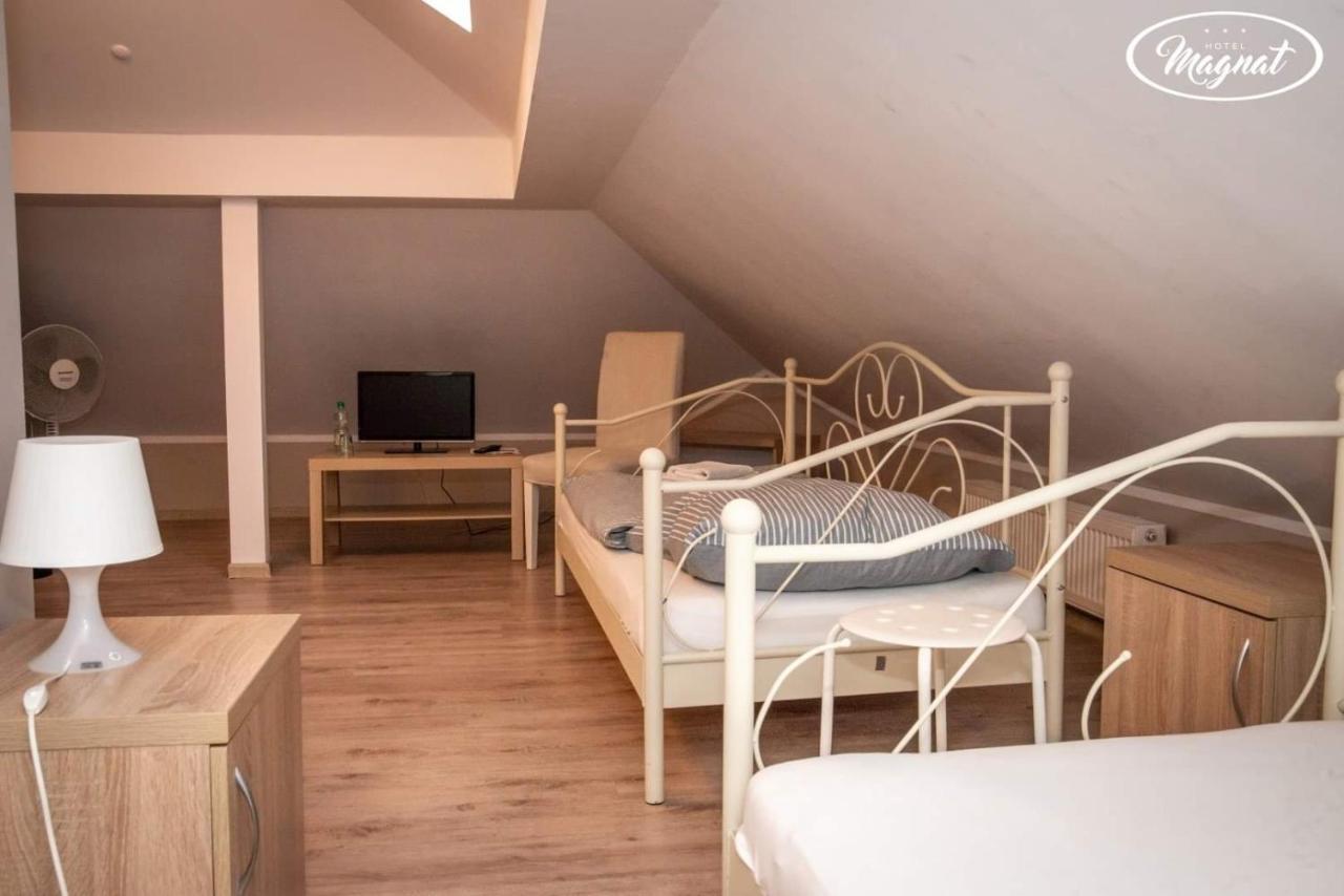 Hotel Magnat Słupca Екстериор снимка