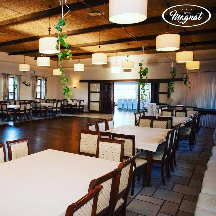 Hotel Magnat Słupca Екстериор снимка