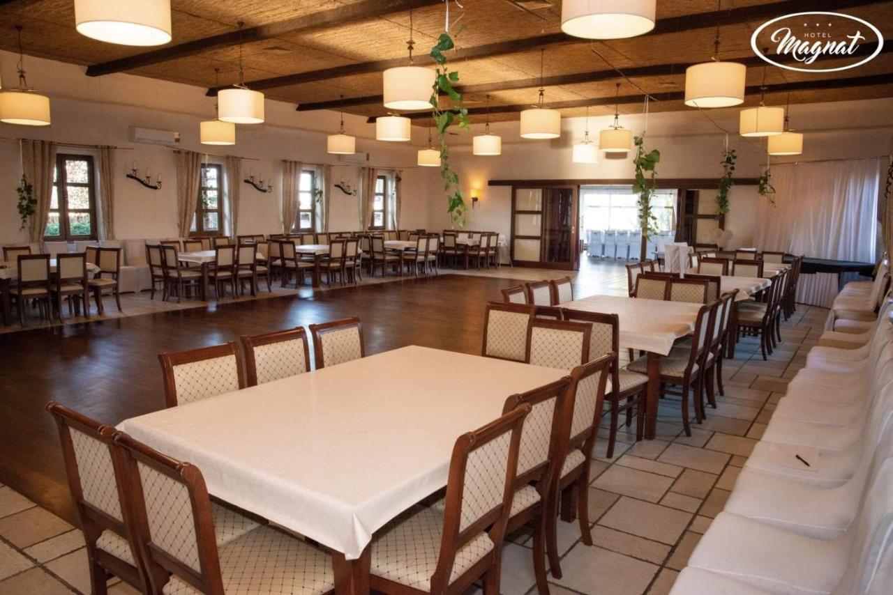 Hotel Magnat Słupca Екстериор снимка