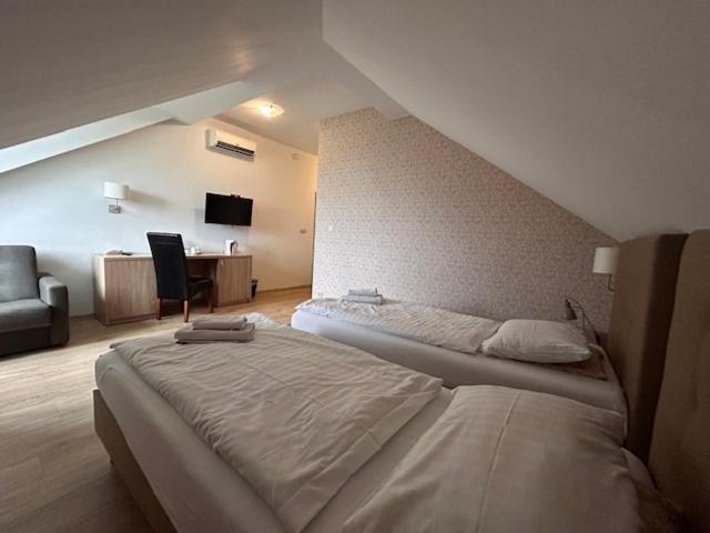 Hotel Magnat Słupca Екстериор снимка