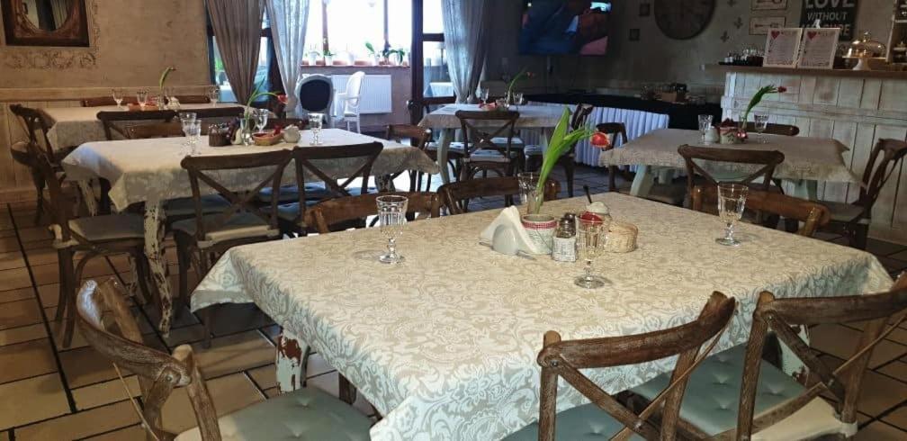 Hotel Magnat Słupca Екстериор снимка